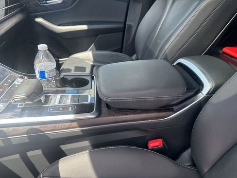 Used 2019 Audi Q8 Premium Plus w/ Premium Plus image 19