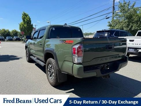 Used 2022 Toyota Tacoma TRD Off-Road AWD/4WD image 15