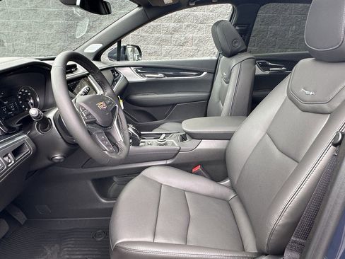 New 2025 Cadillac XT5 Premium Luxury w/ LPO, Floor Liner Package image 15