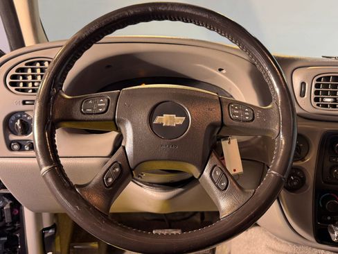 Used 2008 Chevrolet TrailBlazer LT w/ Sun And Sound Package image 17