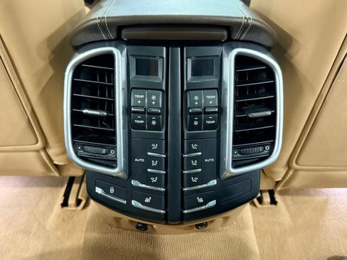 Used 2015 Porsche Cayenne Turbo w/ Premium Package AWD/4WD image 22