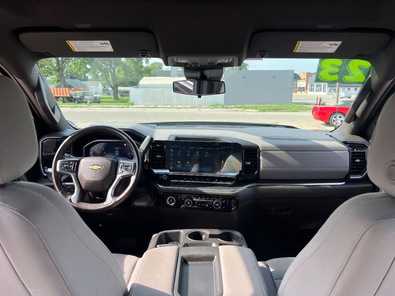 Used 2023 Chevrolet Silverado 1500 LT AWD/4WD image 22