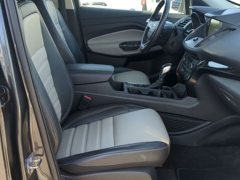 Used 2019 Ford Escape SEL image 26