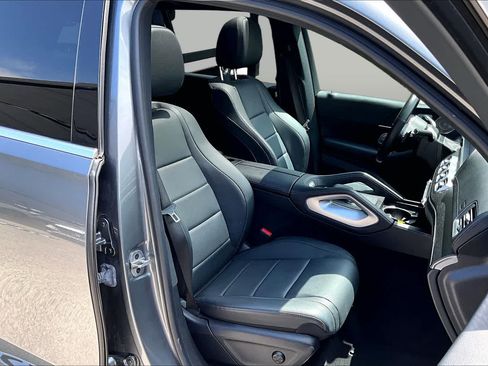 Certified 2023 Mercedes-Benz GLS 450 4MATIC image 9