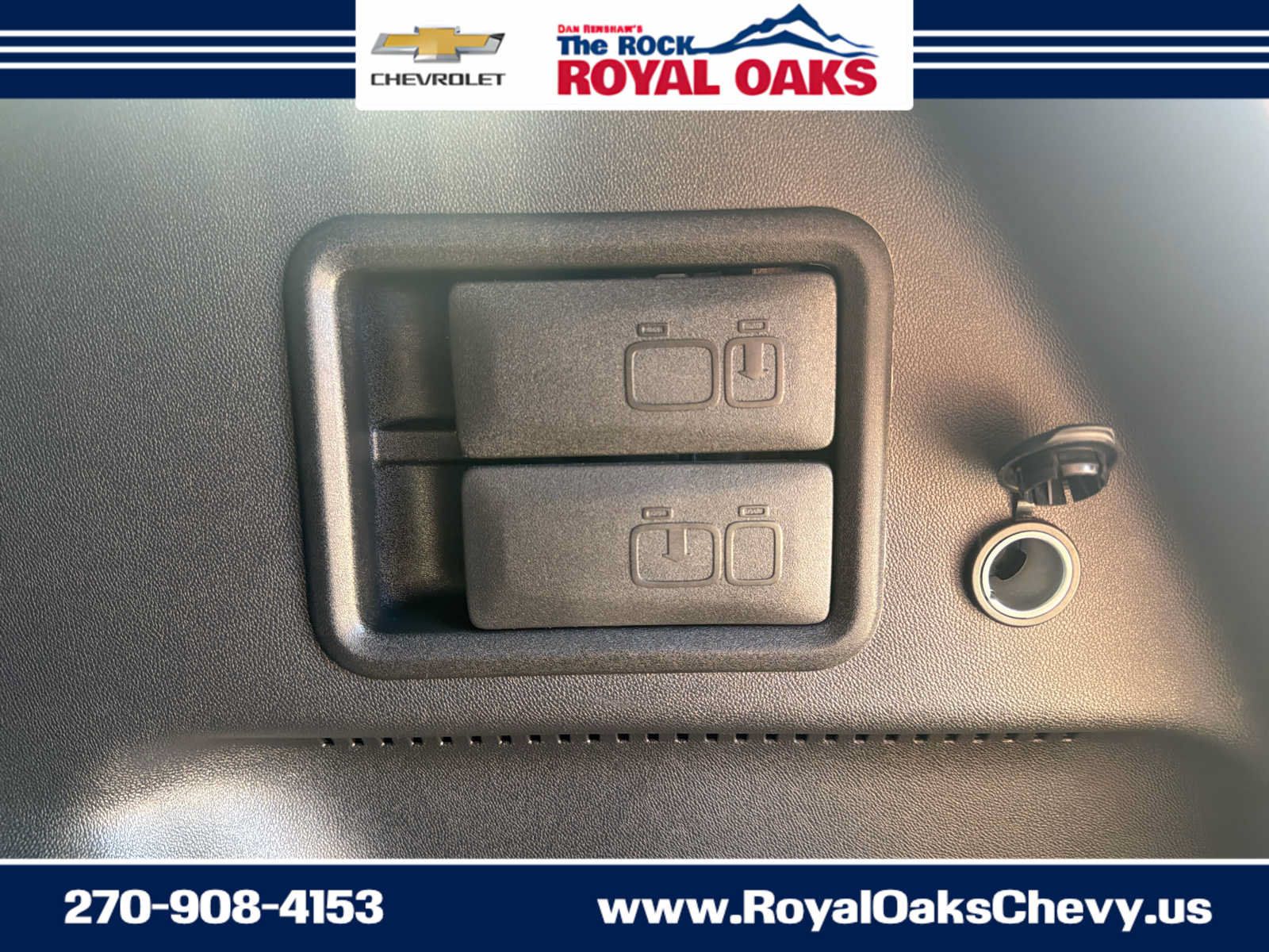 Used 2023 Chevrolet Equinox LT FWD image 28