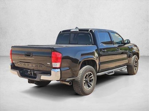 Used 2016 Toyota Tacoma SR5 w/ Towing Package RWD image 5
