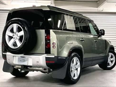 New 2025 Land Rover Defender 110 S image 4