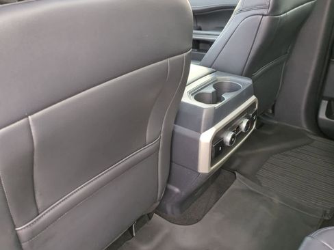 Used 2024 Ford Expedition XLT image 18