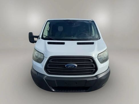Used 2016 Ford Transit 250 130 Low Roof RWD image 3