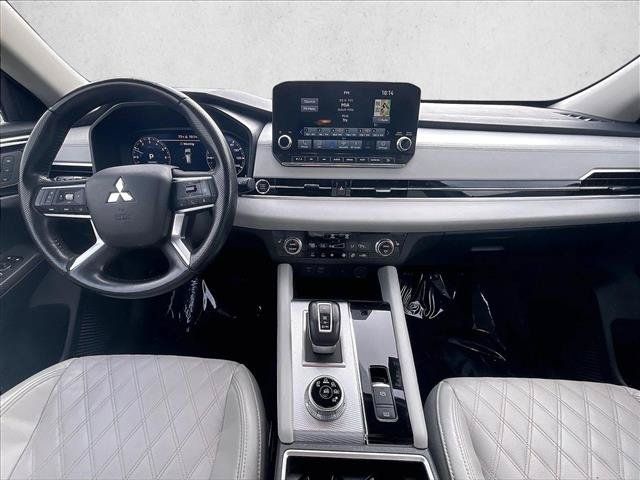 Used 2024 Mitsubishi Outlander SEL FWD image 16