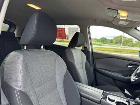 Certified 2023 Nissan Rogue SV AWD/4WD image 19