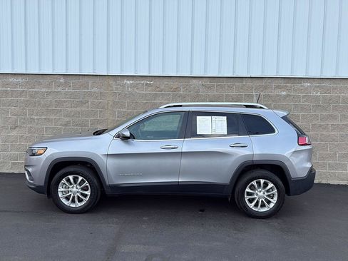 Used 2019 Jeep Cherokee Latitude w/ Cold Weather Group AWD/4WD image 36