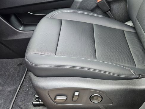 New 2026 Chevrolet Traverse LT FWD image 24