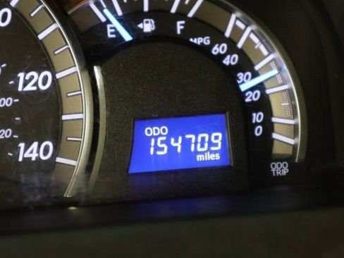 Used 2012 Toyota Camry SE FWD image 16