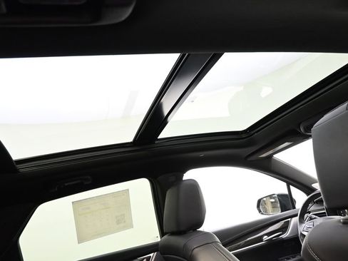 Certified 2023 Cadillac XT5 Sportv w/ Technology Package image 17