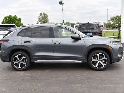 New 2026 Volkswagen Tiguan SE image 5