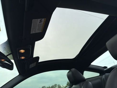 Used 2011 Ford Mustang Shelby GT500 w/ SVT Performance Pkg image 21