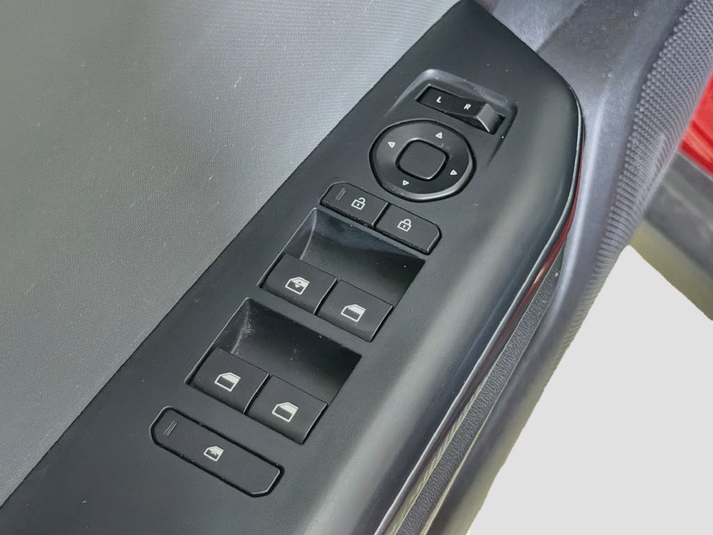 Used 2025 Kia K4 FWD image 22