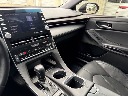 Used 2022 Toyota Avalon XLE FWD image 56