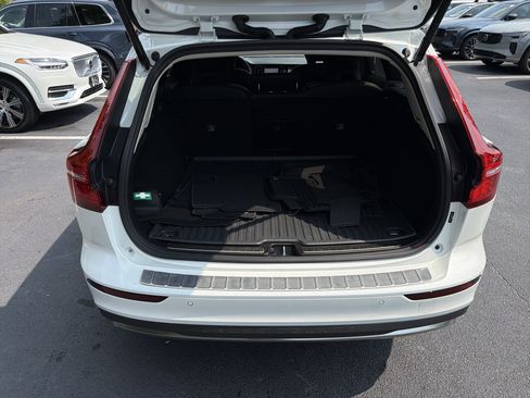 Certified 2024 Volvo V60 B5 Cross Country Plus w/ Protection Package Premier AWD/4WD image 14