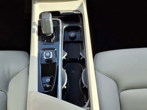 Used 2023 Volvo XC60 B5 Plus w/ Climate Package image 29