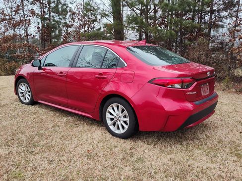 Used 2020 Toyota Corolla XLE image 5
