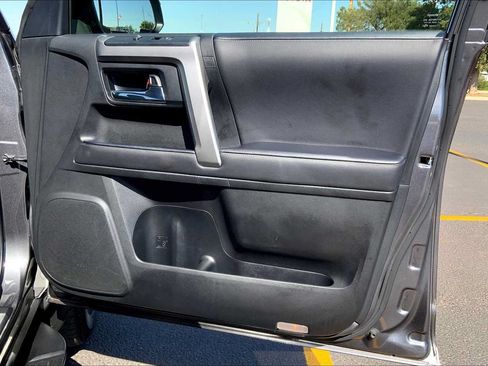 Used 2023 Toyota 4Runner SR5 Premium w/ Moonroof Package AWD/4WD image 23