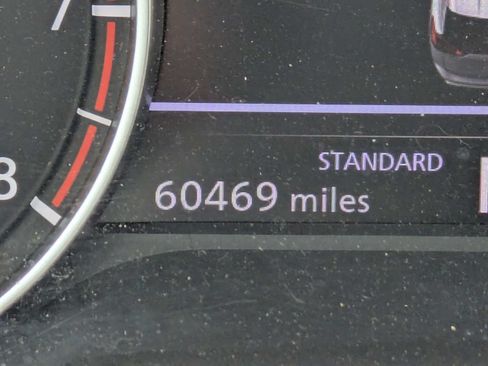 Used 2024 Nissan Rogue SV FWD image 29