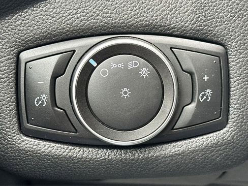 Used 2017 Ford C-MAX Energi SE w/ Equipment Group 401A image 17