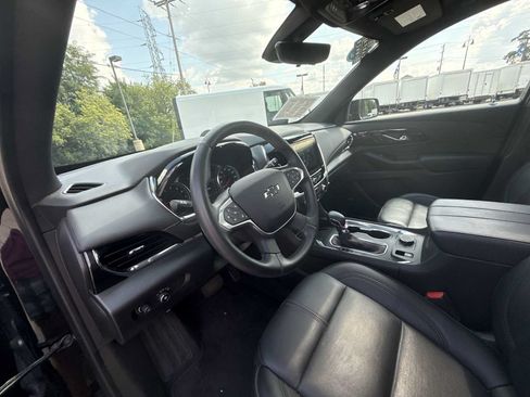 Used 2023 Chevrolet Traverse RS AWD/4WD image 10