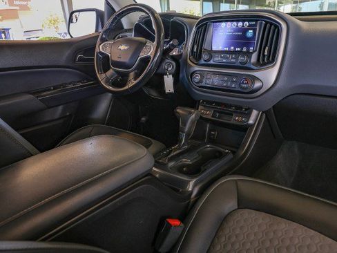 Used 2018 Chevrolet Colorado Z71 RWD image 35