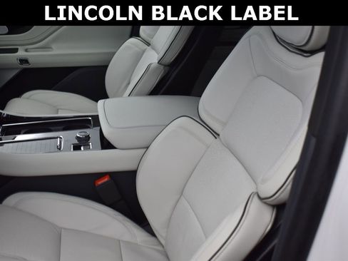 New 2026 Lincoln Aviator Black Label w/ Dynamic Handling Package image 10