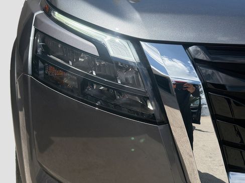 Used 2024 Nissan Pathfinder S FWD image 35
