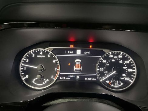 Certified 2025 Nissan Pathfinder SL image 25