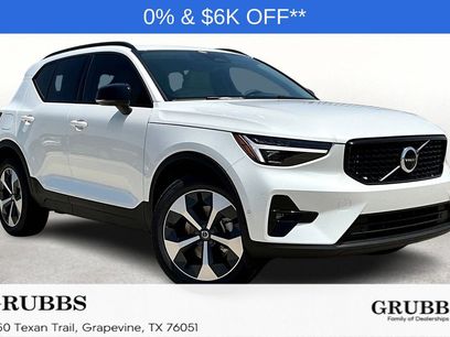 New 2026 Volvo XC40 B5 Plus w/ Protection Package Premier