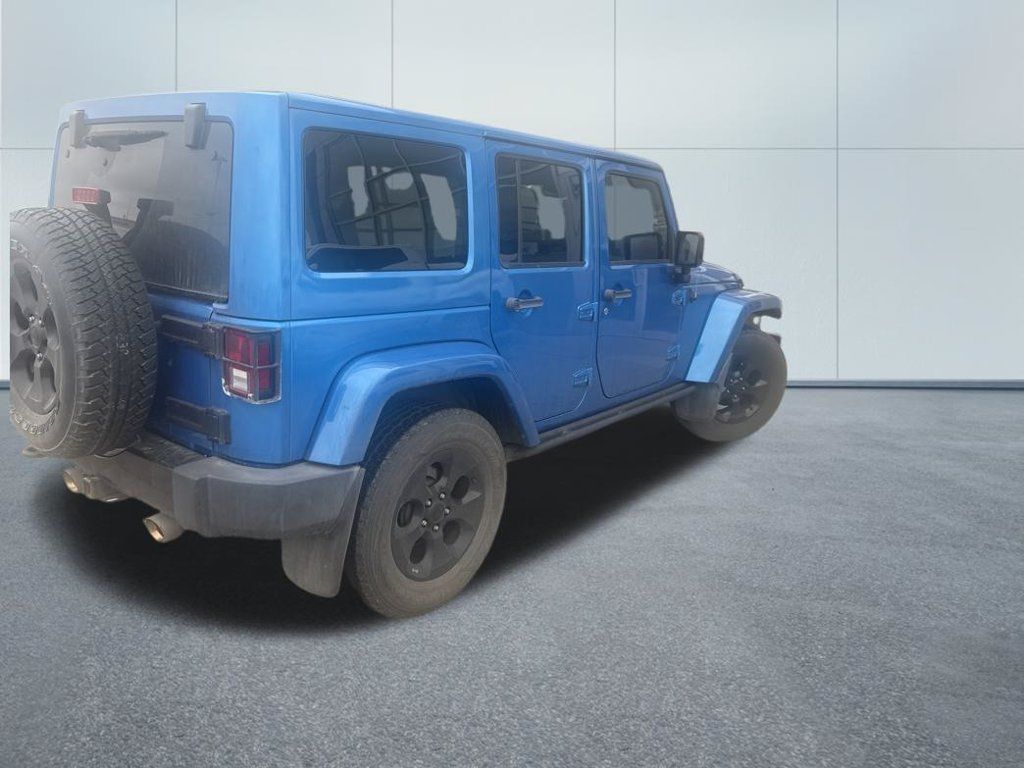 Used 2015 Jeep Wrangler Unlimited Sahara AWD/4WD image 3