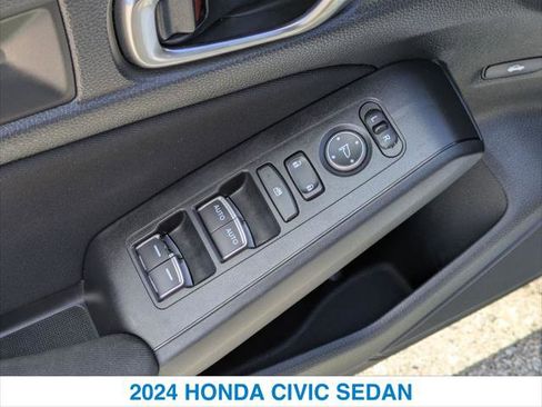 Used 2024 Honda Civic Sport image 13