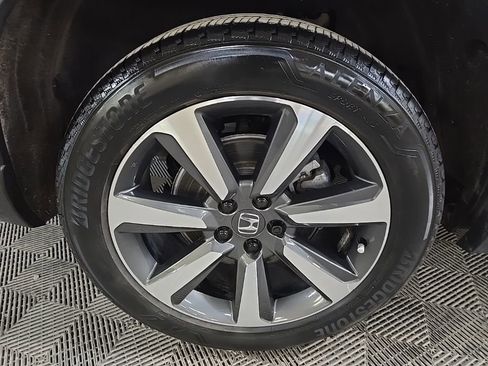 Used 2023 Honda Pilot Elite image 14