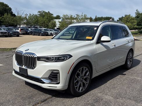 Used 2021 BMW X7 xDrive40i w/ Premium Package AWD/4WD image 2