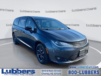 Used 2020 Chrysler Pacifica Touring w/ S Appearance Package