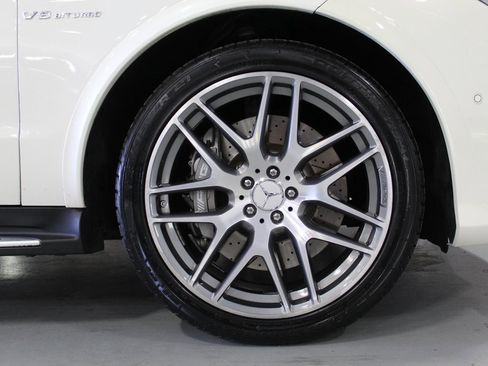 Used 2018 Mercedes-Benz GLE 63 AMG 4MATIC w/ Premium 3 Package image 41