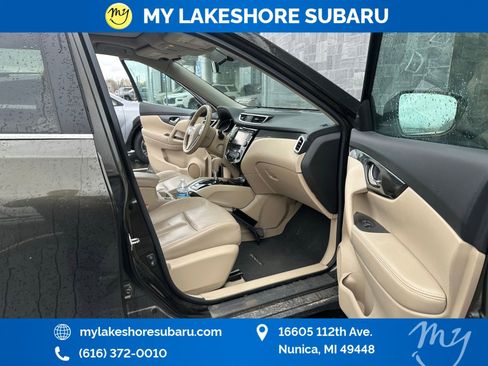 Used 2015 Nissan Rogue SL w/ SL Premium Package image 19