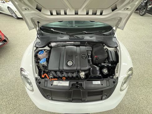 Used 2013 Volkswagen Beetle 2.5 image 26