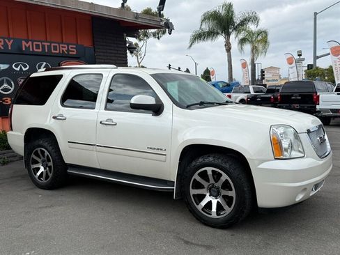 Used 2011 GMC Yukon Denali AWD/4WD image 17