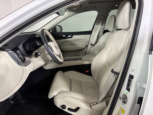 Used 2023 Volvo XC60 B5 Ultimate w/ Protection Package FWD image 16