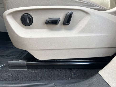 Used 2019 Volkswagen Atlas SE w/ Towing Package image 10