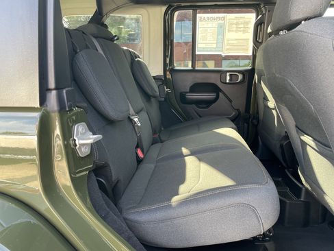 Used 2024 Jeep Wrangler Sport S image 18