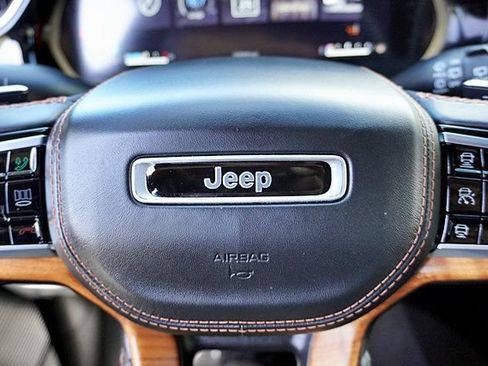 Certified 2024 Jeep Grand Cherokee Summit AWD/4WD image 34