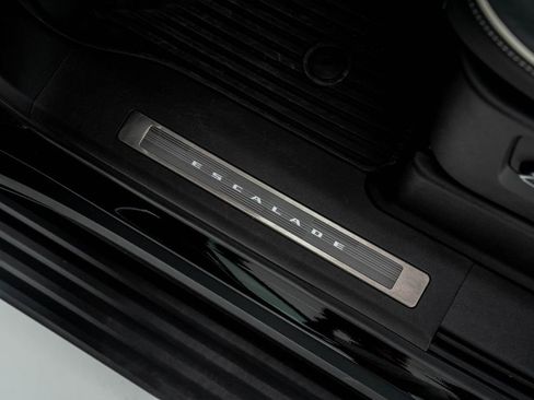 Used 2025 Cadillac Escalade Sport w/ Touring Package image 14