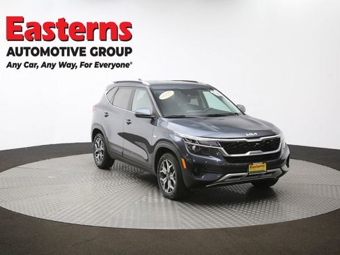 Used 2023 Kia Seltos EX image 51